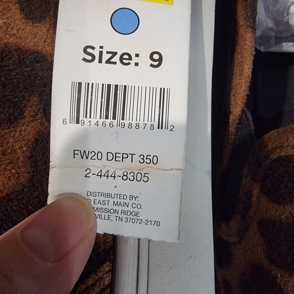 Bobbie brooks slip on - Picture 6 of 7